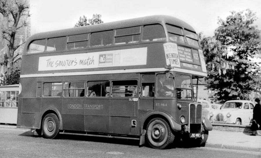  AEC Regent III RT Weymann (H30/26R) 1948 года  (фото 5 из 11)